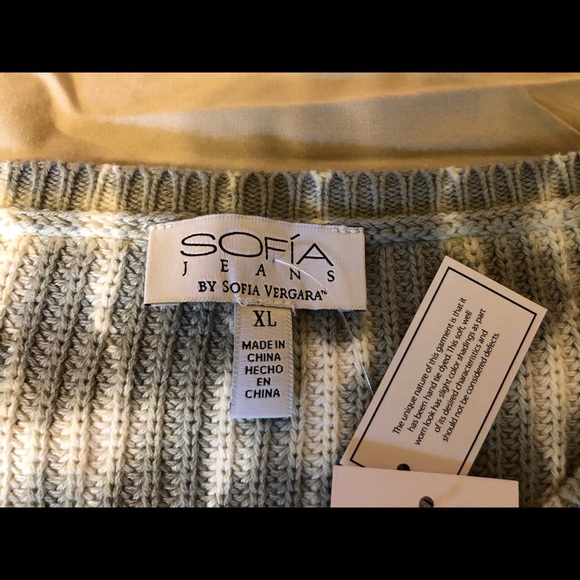 Sofia Jeans by Sofia Vergara tie dyed sweater - Picture 5 of 7